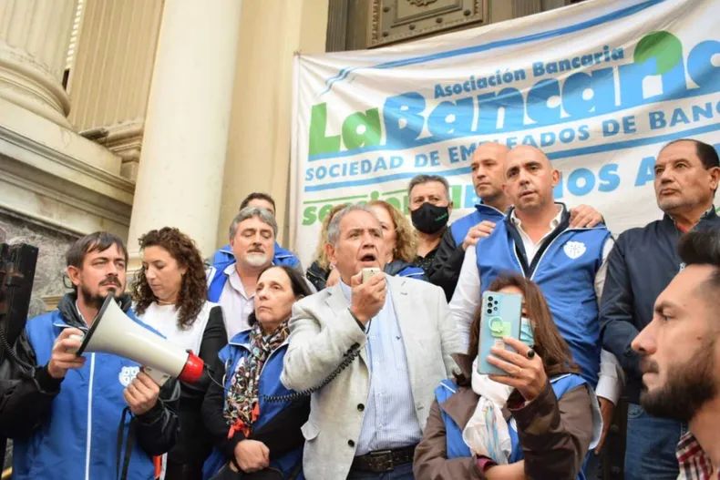LA BANCARIA