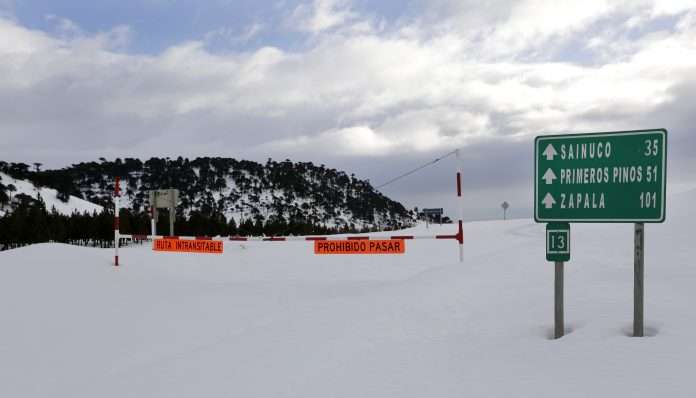 Neuquen.-Ruta-23-tramo-Litran-y-empalme-en-242-a-Primeros-Pinos