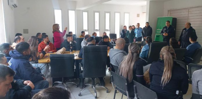 capacitacion-turistica-a-policias