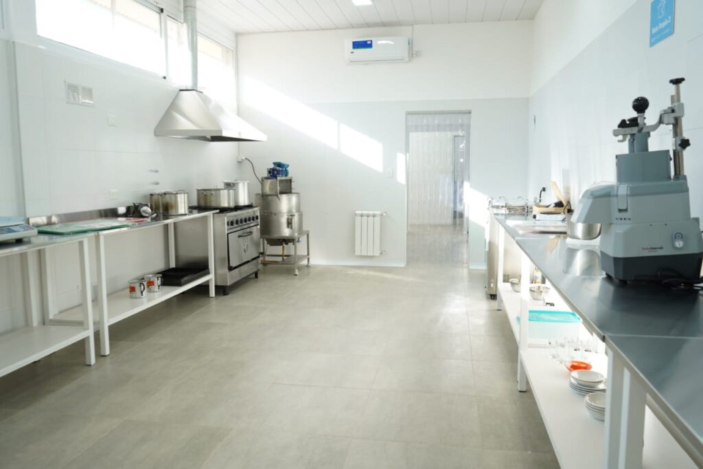 b5e00a38-1bdf-4ddd-95d8-fea3b87b56f4