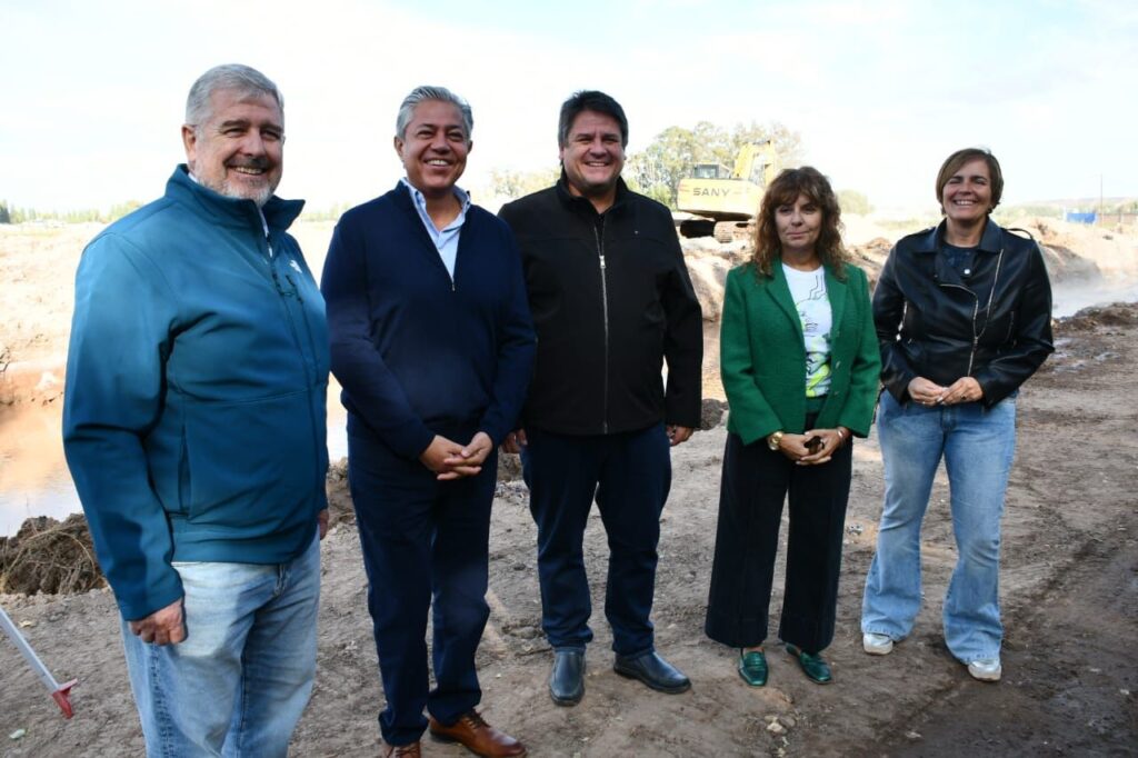 a5e0ff8c-8321-482b-81c0-8f0d8a5e4dd2