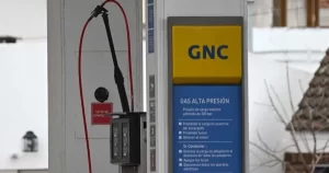 ESTACION-DE-SERVICIO-COMBUSTIBLE-GAS-GNC