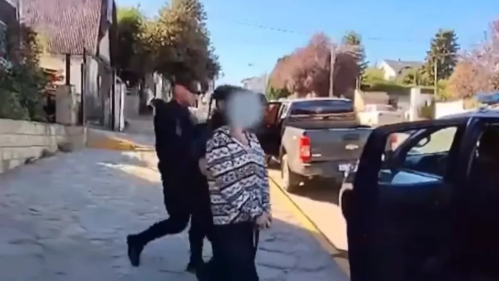 policiaés