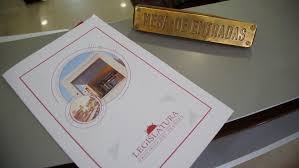 mesa-entradas-legis