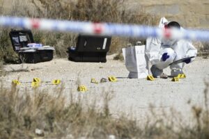 Encuentran el cadáver de una mujer acuchillada en un aparcamiento de camiones en Murcia