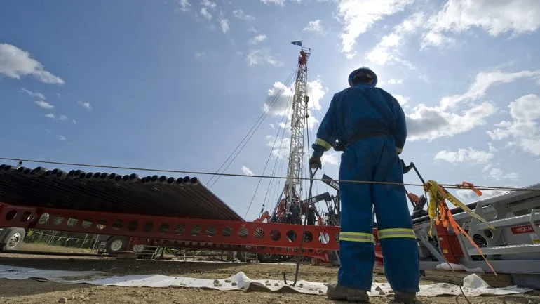empleado-petroleo