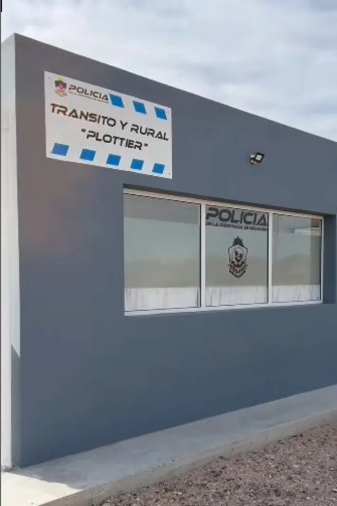 policia-plottier