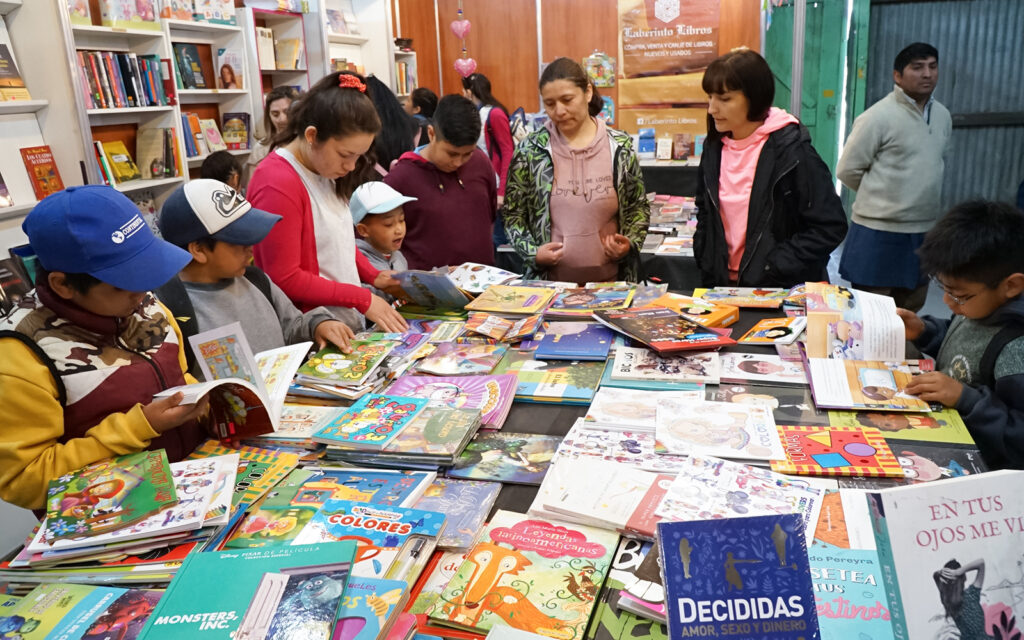 FERIA-DEL-LIBRO-zapala