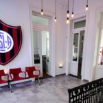 San Lorenzo, sin conducción y con escenario abierto