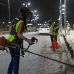 Despliegue nocturno para limpiar la avenida Raúl Alfonsín