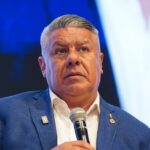 Tapia deberá declarar y no podrá salir del país