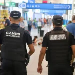 Aumentos y pagos extra para el personal policial