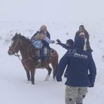 Rescataron a una familia afectada por el frío en Ñireco