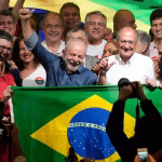 Lula revirtió la ventaja de Flávio Bolsonaro y seguirá al frente de Brasil